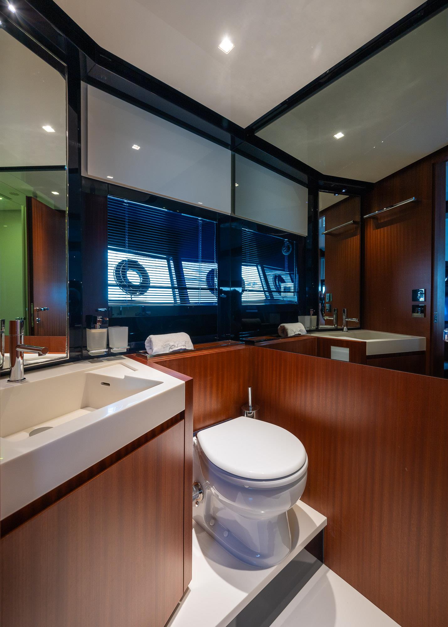 2019 RIVA 66' RIBELLE 